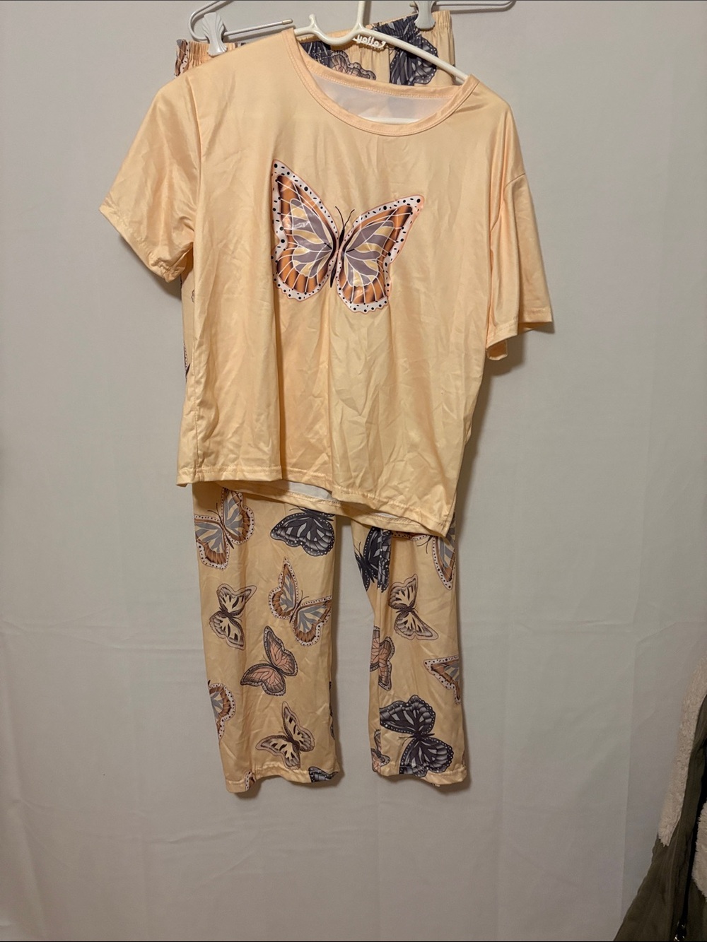 Butterfly-Print Peach Women's Pajama Set